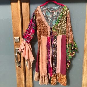 💜GORGEOUS💜COLORFUL🧡💚RARE 💙🖤BLOUSE/COVER-UP💗